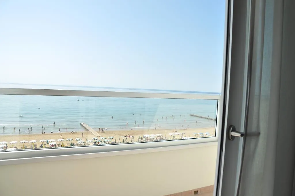 Hotel Columbia & Ninfea Lido di Jesolo 3*,  Italy